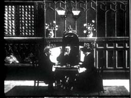 HOW JONES LOST HIS ROLL (1905)