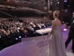 Mira Sorvino winning Best Supporting Actress | 68th Oscars (1996)