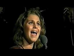 Du måste finnas - Helen Sjöholm  (Kristina från Duvemala)