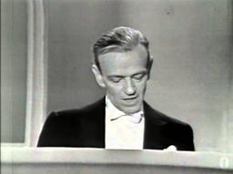 "Chim Chim Cher-ee" Wins Original Song: 1965 Oscars