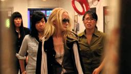 "That's What She Said" Movie Clip - Bebe Gets a Trim