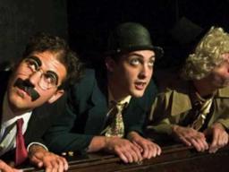 Groucho : A Life in Revue