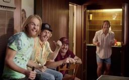 "Cruise Back Review" TV Spot