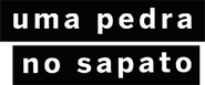 Uma Pedra no Sapato Logo